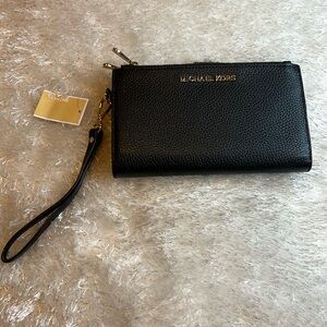 Michael Kors Wristlet Wallet